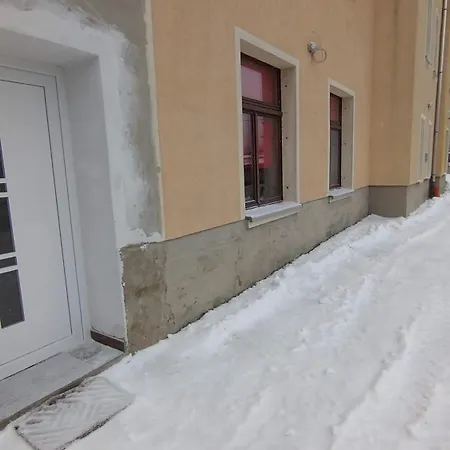 Moderne Ferienwohnungen Peter Im Erholungsort Baerenstein Mit Parkplatz 아파트 *